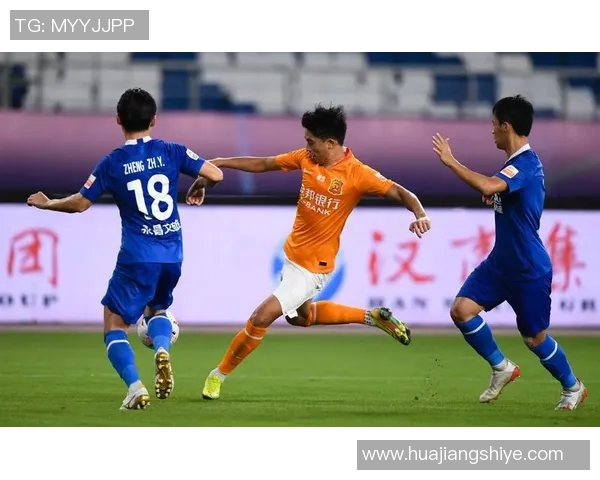 武汉卓尔足球明星闪耀赛场展现拼搏精神与团队力量