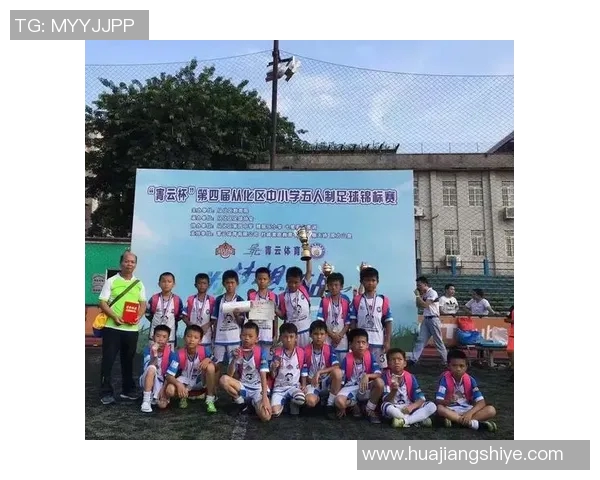 百年足球明星齐聚一堂共庆足球辉煌历史与未来展望